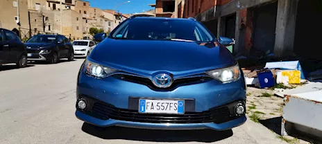 Auris SW hybrid batteria trazione nuova