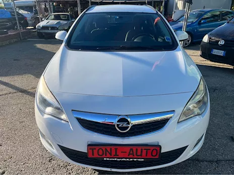 Opel Astra 1.7 CDTI 2012