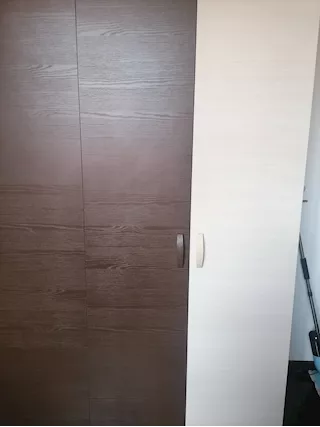 Vendiamo armadio a 6 ante per cambio