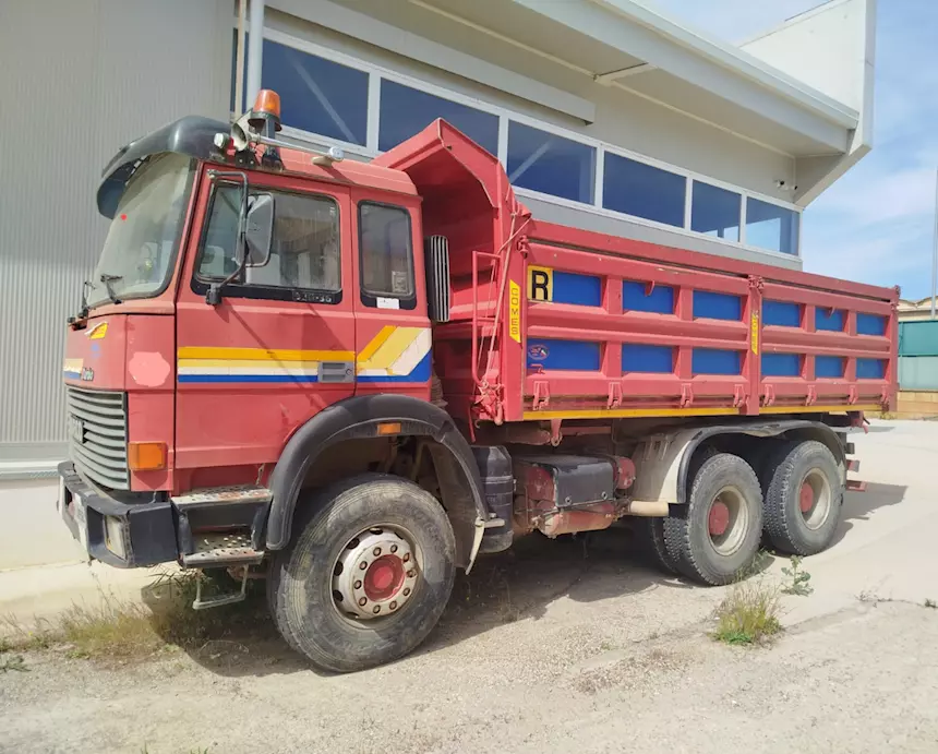 Foto 2Iveco 330.36 6x4 norm, ali e targa gialla Cassone Ribaltabile