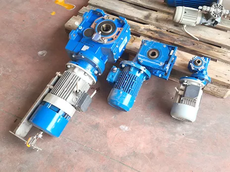 3 motori elettrici con riduttore usati