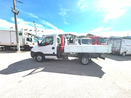 Camion Iveco Daily 35c13 ribaltabile e gru