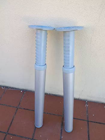 Coppia di gambe regolabili