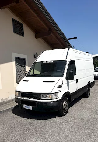 Iveco Daily 35C12 2.3 MJT 120 CV Furgone Passo Corto