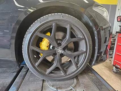 4 Cerchi in lega originali Alfa 19'' + 4 pneumatici runflat