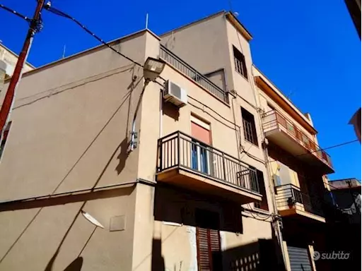 Appartamento 5 vani piano 1