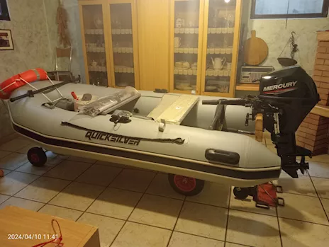 Tender quicksilver 300 sport