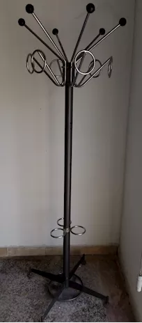 Scrivania con cassetti