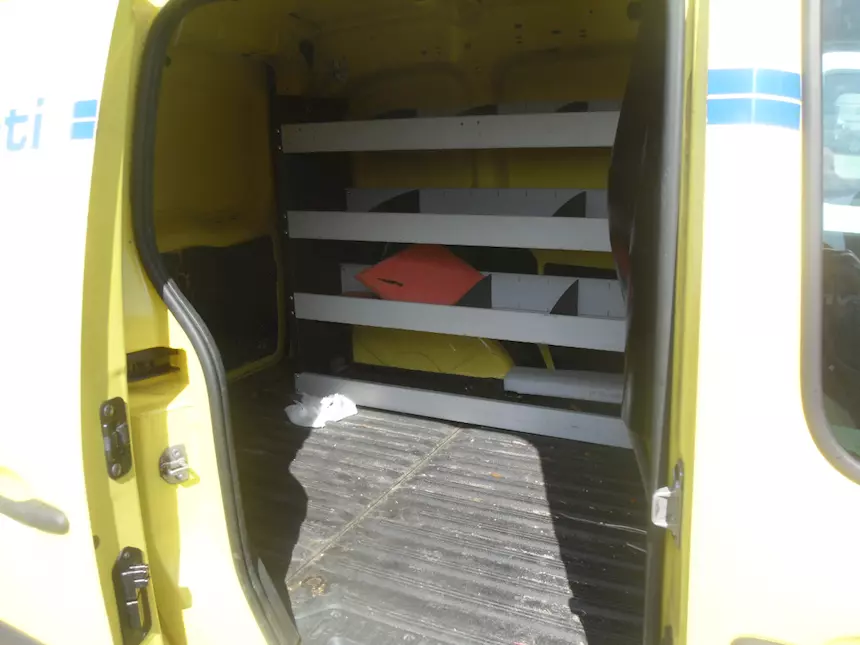 Foto 7Renault Kangoo 1.5 dci 110 CV Anno 2020 Km 198000, ottime condizioni