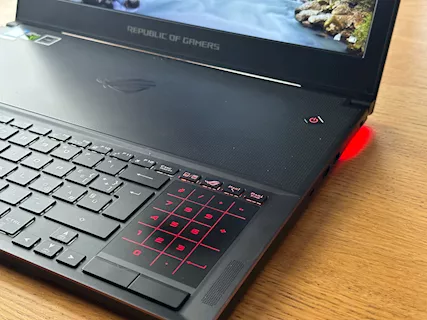 ASUS ROG GX501 portatile gaming laptop - Anteprima 4
