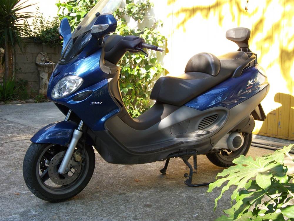 Scooterone Piaggio X9 200 anno 2003