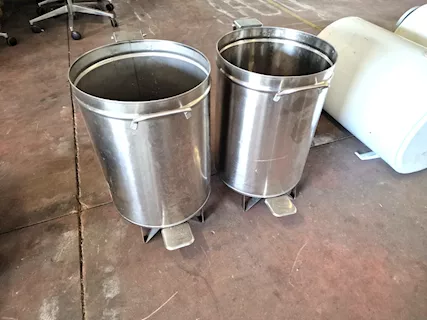 2 pattumiere inox usate