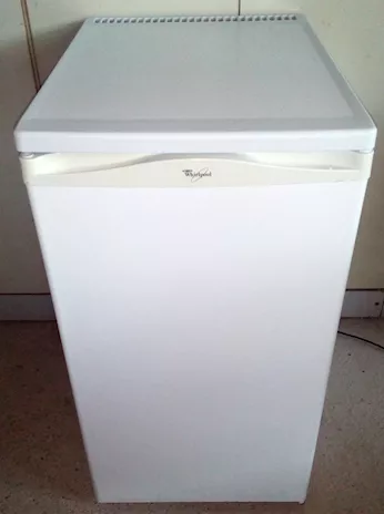 Frigorifero Whirlpool ARC 0060 è un frigorifero da sottopian