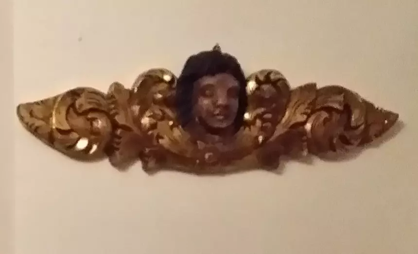 Fregio in legno dorato