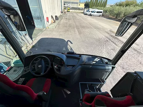 EVOBUS GMBH MERCEDES BENZ Anno 2017 Km 470000 Euro 6, cerchi in lega - Anteprima 7