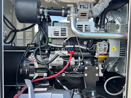 Gruppo elettrogeno Generac 48 kW, modello RD048 - Anteprima 2