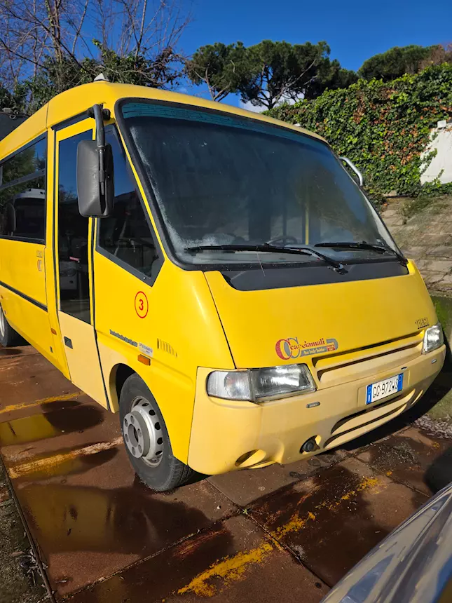 Scuolabus Marca Iveco Anno 1999 Km 0, ottimo stato