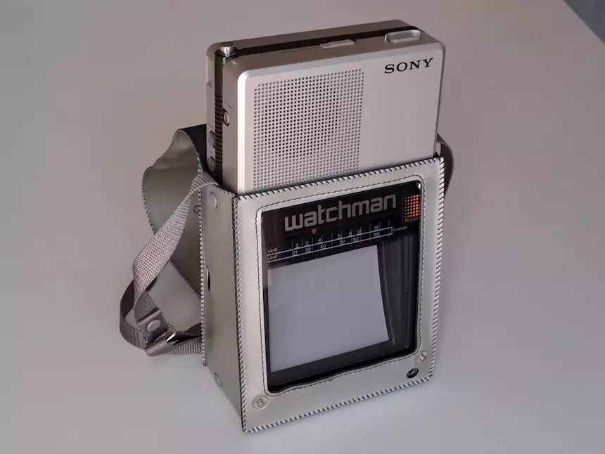 Sony Watchman FD-40E mini TV CRT da collezione, come nuovo