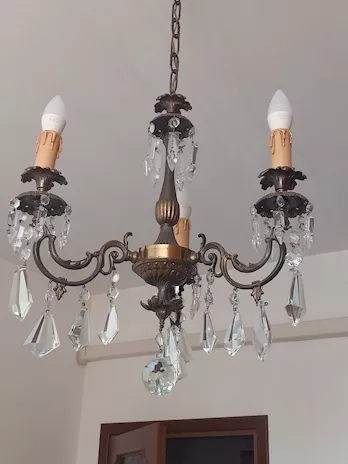 Lampadario e 2 lampade abat-jour a muro