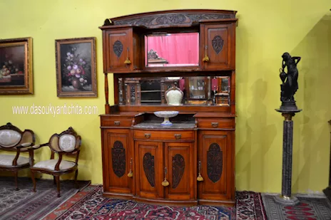 Credenza doppio corpo del XX secolo stile Liberty