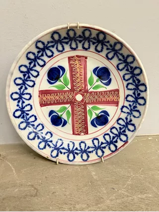 Antico piatto in maiolica