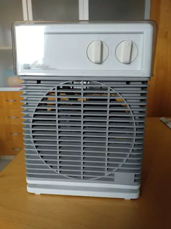 Termoventilatore da parete per bagno (2000W)