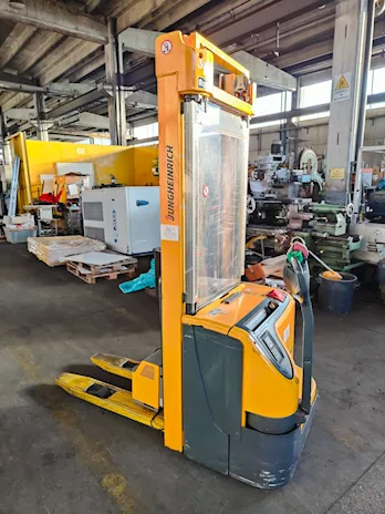 Transpallet elettrico Jungheinrich EJC 212