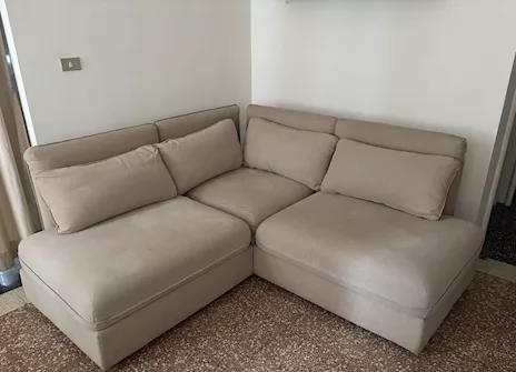 Vendita divano ad angolo e scrivania