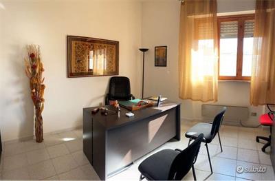 Trilocale uso studio in zona centrale Bilocali, in buone condizioni - Foto 2