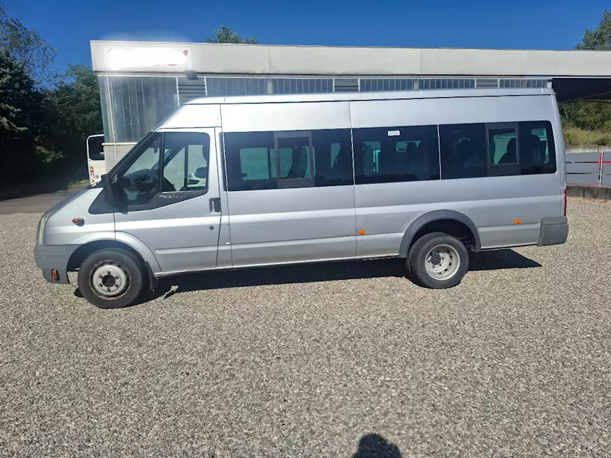 Foto 3Vendo Ford Transit 16+1 posti Anno 2008 Km 453000 Euro 4, prezzo leggermente trattabile