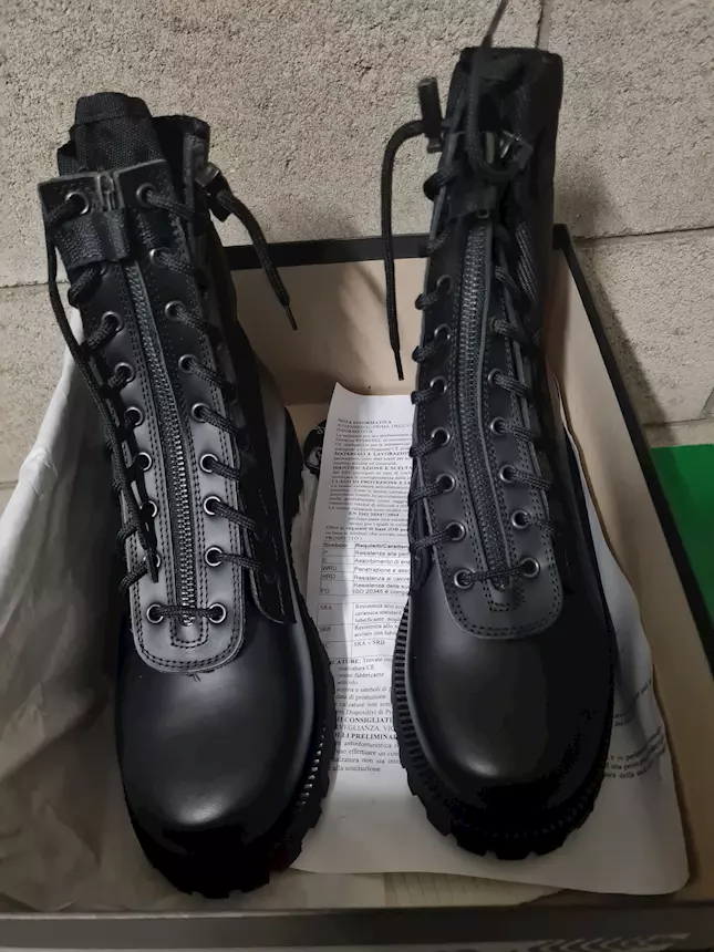 Anfibi unisex nuovi 1, colore nero, peso 1 kg