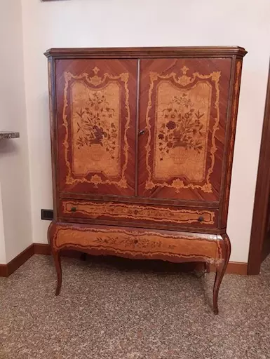 Credenza stile veneziano