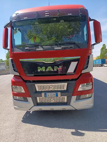 Motrice MAN TGX 480 con sponda idraulica a battente