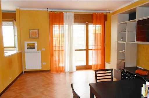 Bilocale in Affitto in Via Giorgio De Lullo a Roma, in legno - Anteprima 1