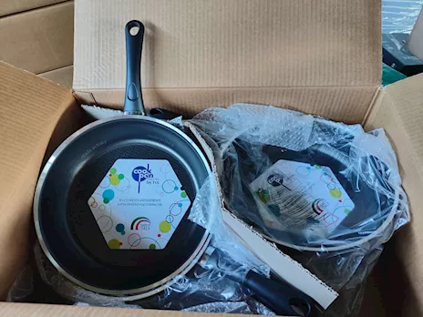 Stock Padella Tegame Antiaderente