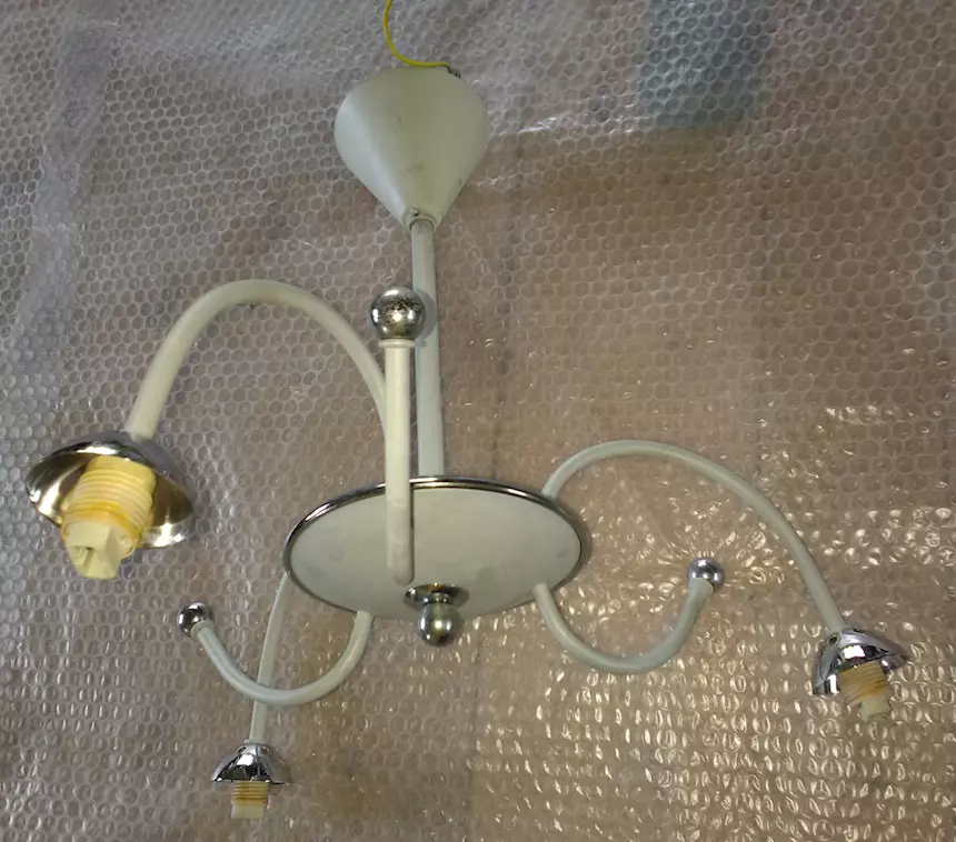 Foto 4 Lampadario 3 luci alogene da soffitto perfettamente funzionante