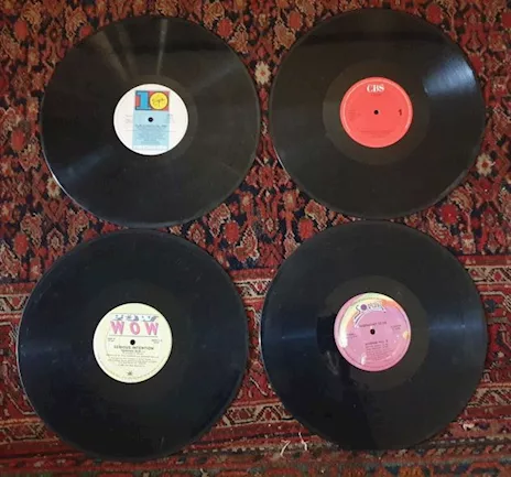 Lotto 4 45 rpm/33 1/3 Serious Intention Kaoma Club Classics