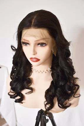 Parrucca mossa lace front con capelli veri