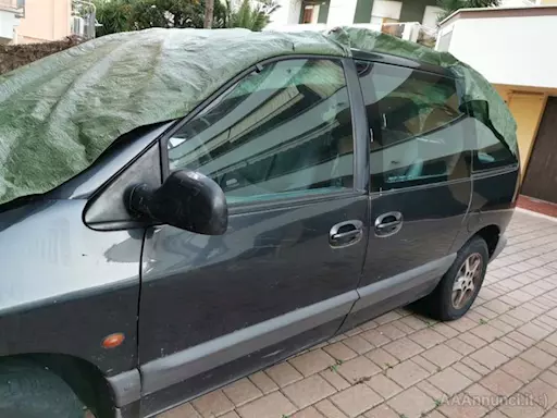 Chrysler Voyager 2.5 diesel del 1999, anche per ricambi
