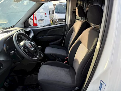 FIAT DOBLO 1.6MJT 105CV E6D.I 2022 Km 45000 Euro 6, unico proprietario - Anteprima 7