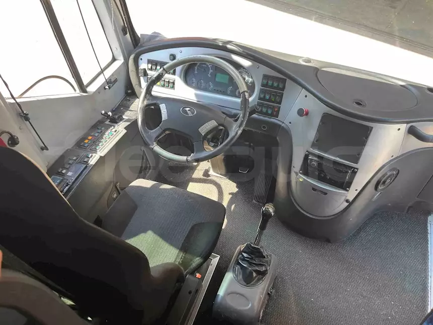 Foto 4King Long XMQ6900, 2011, 37 posti, Euro 5 Km 534353, cambio: manuale