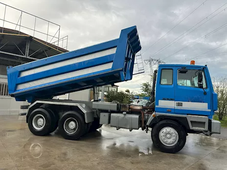 Astra 64.36 tre lati 6x4 mezzo d'opera
