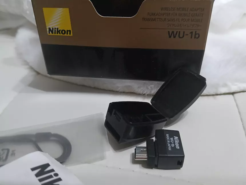 Nikon WU-1b, adattatore mobile wireless, mai usato