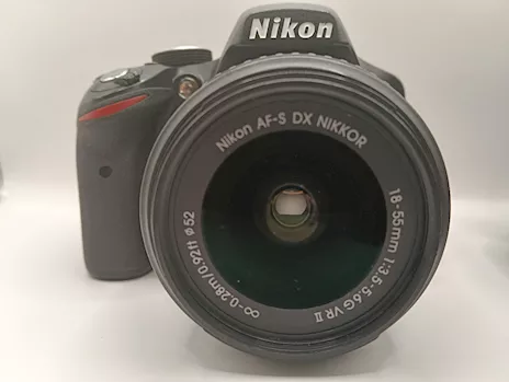 Nikon D3200 con obiettivo VR. Come nuova - Foto 2