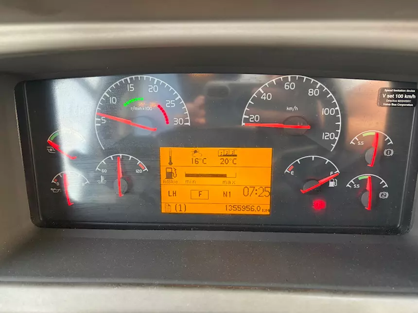 Foto 6VOLVO 9700 Anno 2008 Km 1335000 Euro 5, motore rifatto