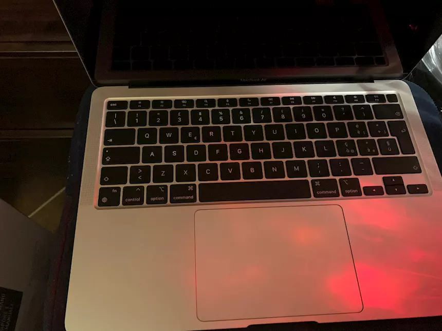 Foto 2Vendo computer Macbook Air 13” Apple, colore argento