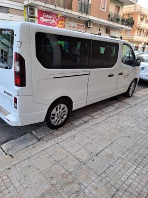 Opel Vivaro 9 posti Anno 2017 Km 100000 Euro 6, full optional - Foto 3