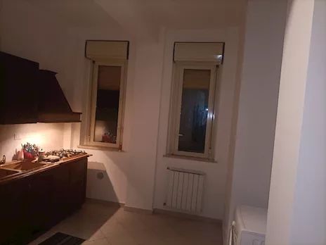 Cucina in legno massello, camera da letto e cameretta