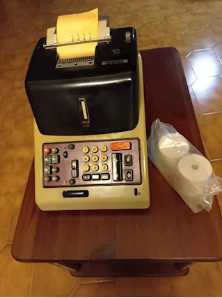 Calcolatrice Olivetti Divisumma 24