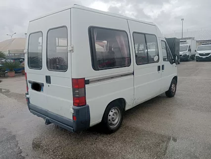 Vendita Fiat 230 L nove posti